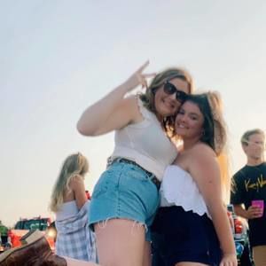 Meet your Posher, Nora